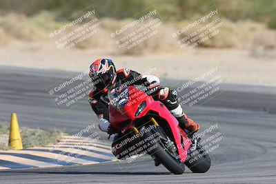 media/Nov-16-2025-Race Pace (Sun) [[8c5fa54630]]/Non Verified Riders (1st 20 Minutes)/2-Turn 10 (1010am)/